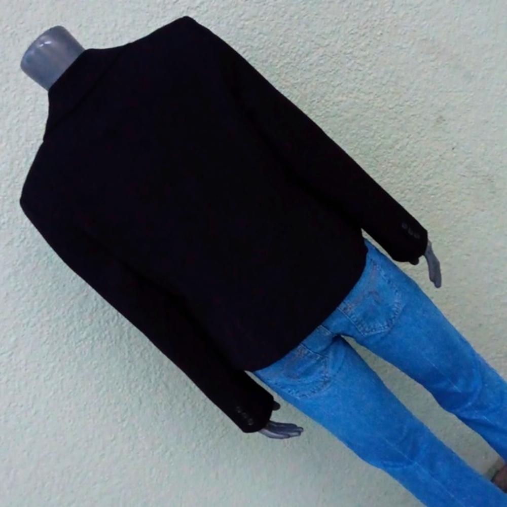 RAFAELLA LADIES BLACK (2) BUTTON LUX BLAZER (INDONESIA) - Picture 13 of 17